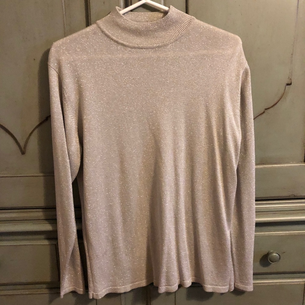 Vintage Silver 80% Silk Women's Composition New York Top (Medium) Long Sleeved